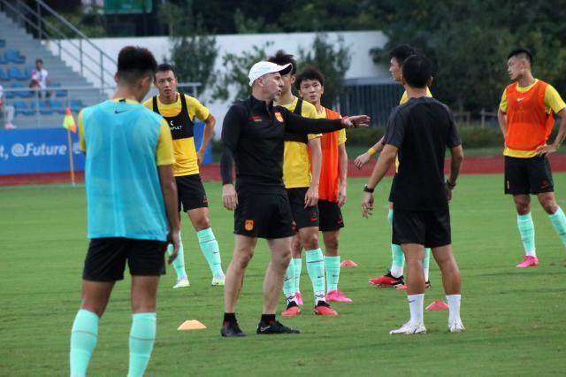 九游体育官网入口-男足打响亚运第一枪 20年后重逢印度延续好运?