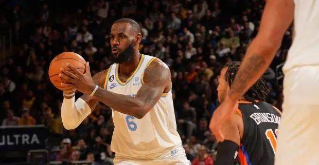 九游中国站-拒绝里程悲!詹姆斯再取三双助湖人攻陷麦迪逊花园